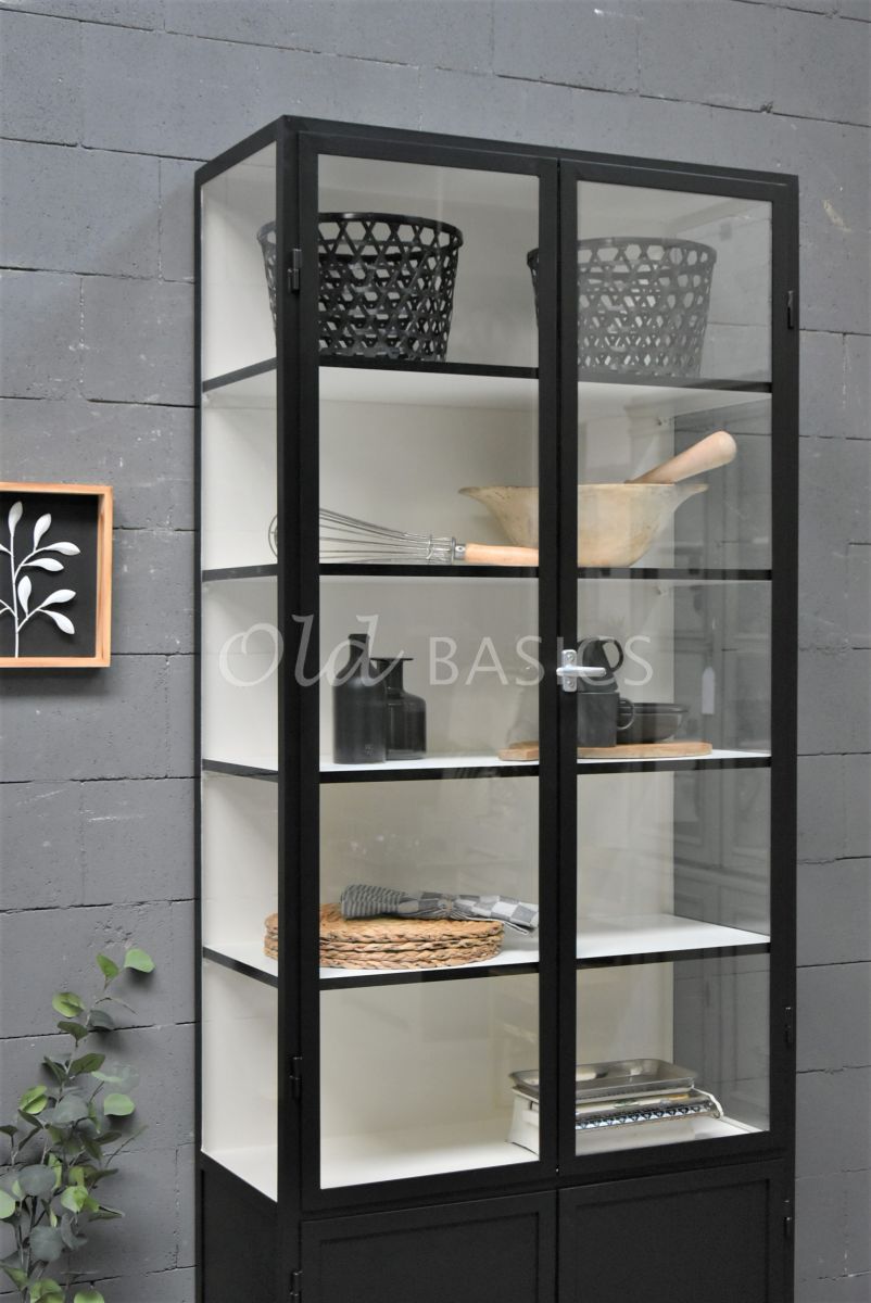Detail van Apothekerskast Demi, 2 deuren, RAL9005, zwart, materiaal staal